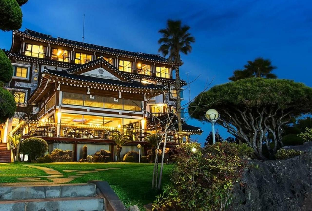Hallagung Seogwipo Exterior foto
